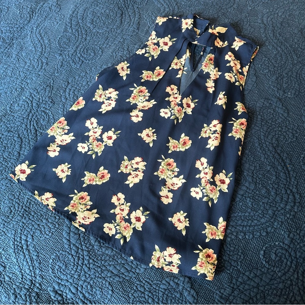 3 Items 15$! Women’s Floral Top